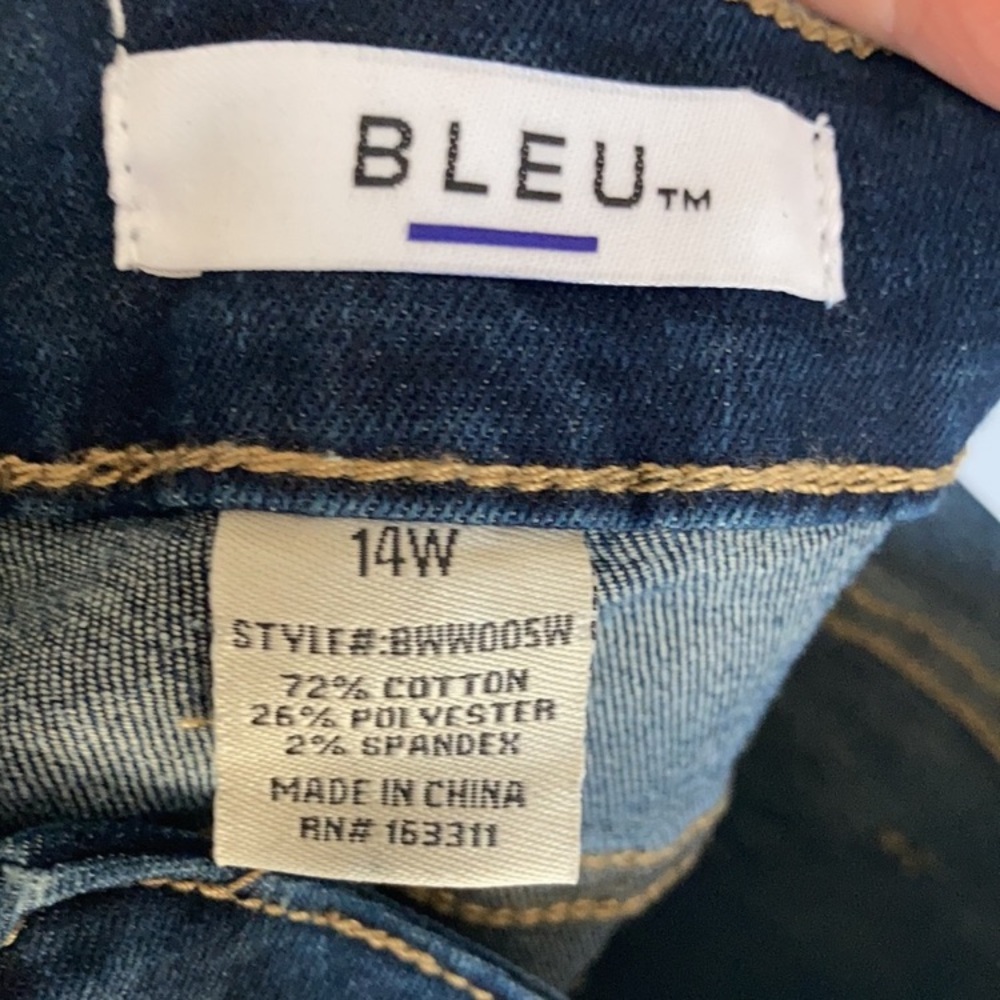 Bleu high rise stretch denim short w tummy control raw hem 14W - Picture 10 of 16